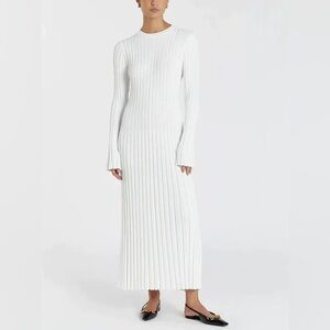 NWOT Ribbed Knit Long Sleeves Maxi Dress. Size Medium